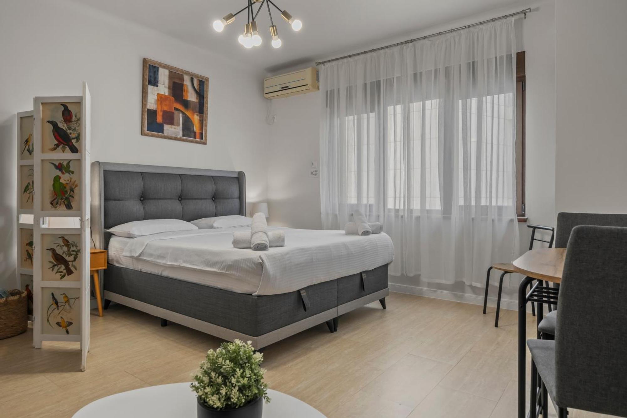 Upscale Studio, Walking Distance From The Old Town Bukareszt Zewnętrze zdjęcie